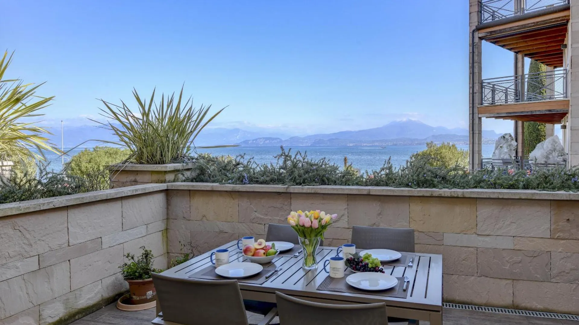 Apartamento Mgh Luxury - Residenza La Perla Peschiera Lakefront Peschiera del Garda
